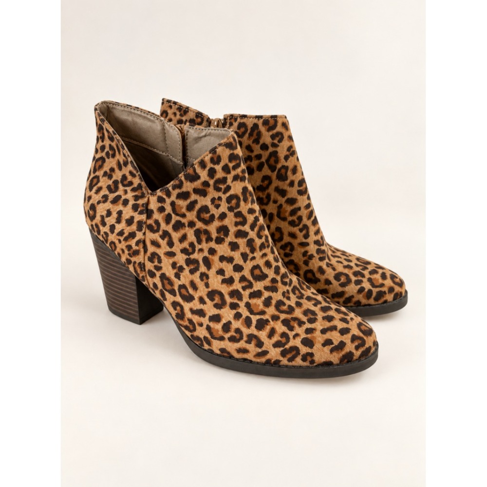 Serra Leopard Print Faux Suede V Cut Block Heel Ankle Booties Side Zip Size US 9
